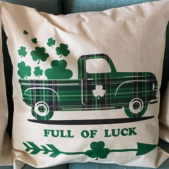 St. Patrick’s Day Decorative Pillow Covers for 18” Pillows.  Set of 4.  NEW - Picture 10 of 13